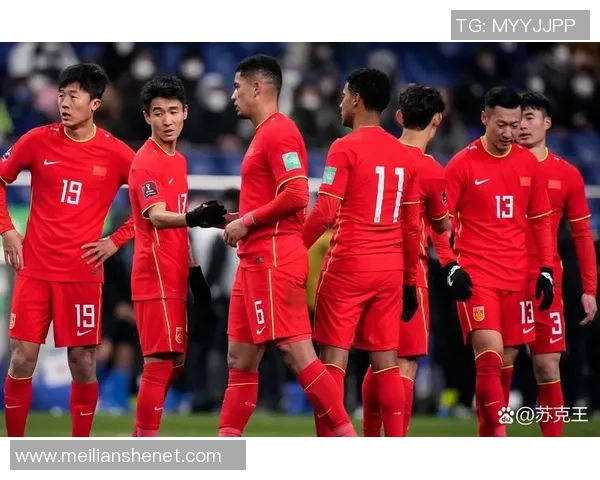 华裔足球明星成功入选国家队展现华人运动员的骄傲与实力